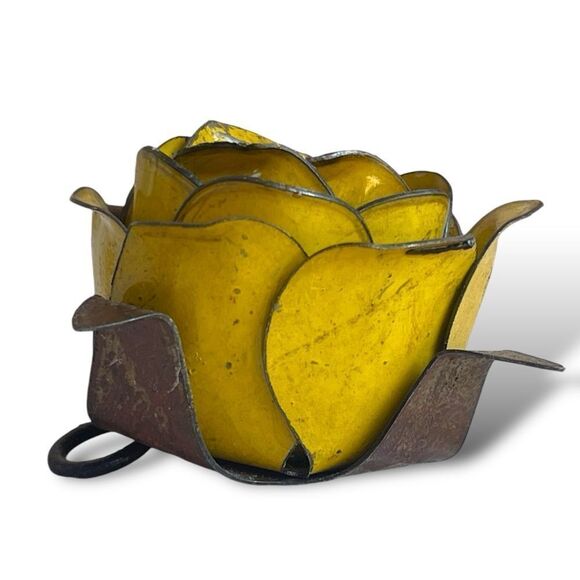 Rustic Painted Forged Metal Decorative Rose Bloom Trio in White Red Yellow - Picture 12 of 16